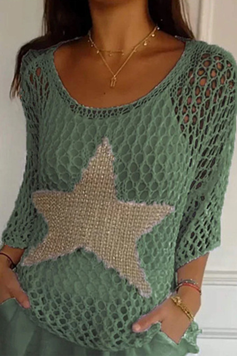 Classic Vintage Sweater with a Flattering Fit