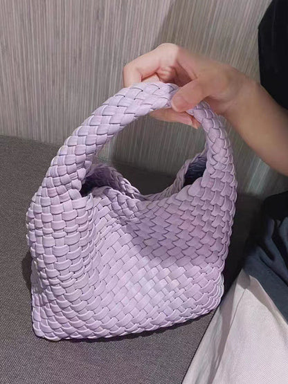 Beautifully Finished Bag in a Timeless Design