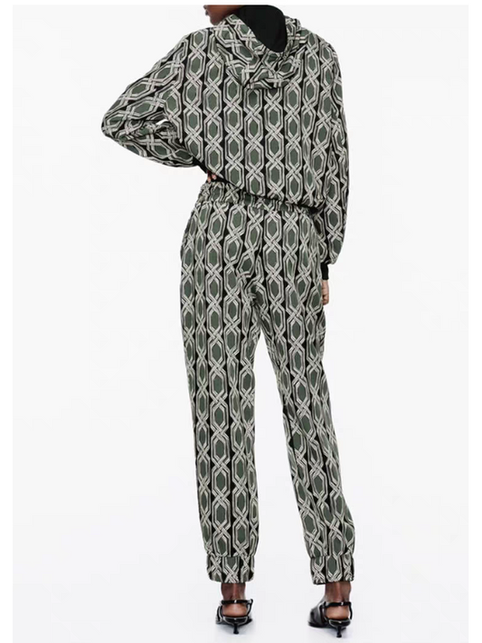 Beautifully Finished Pants in a Timeless Design