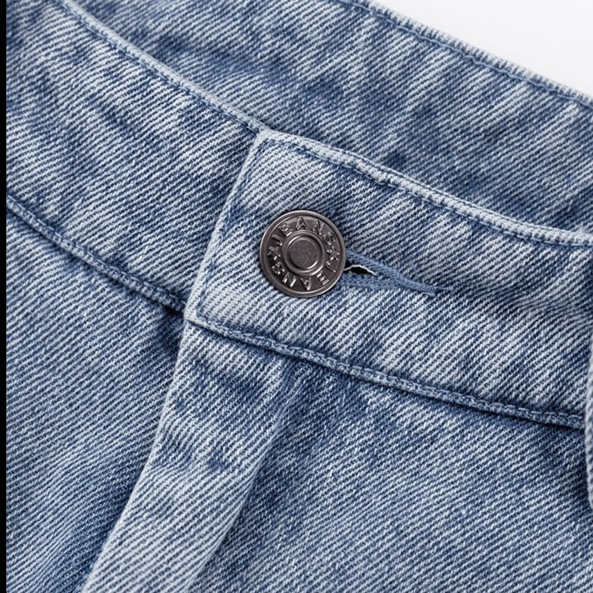 Effortlessly Elegant Garment with a Timeless Design