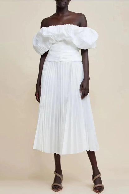 Effortlessly Elegant Dress with a Timeless Design