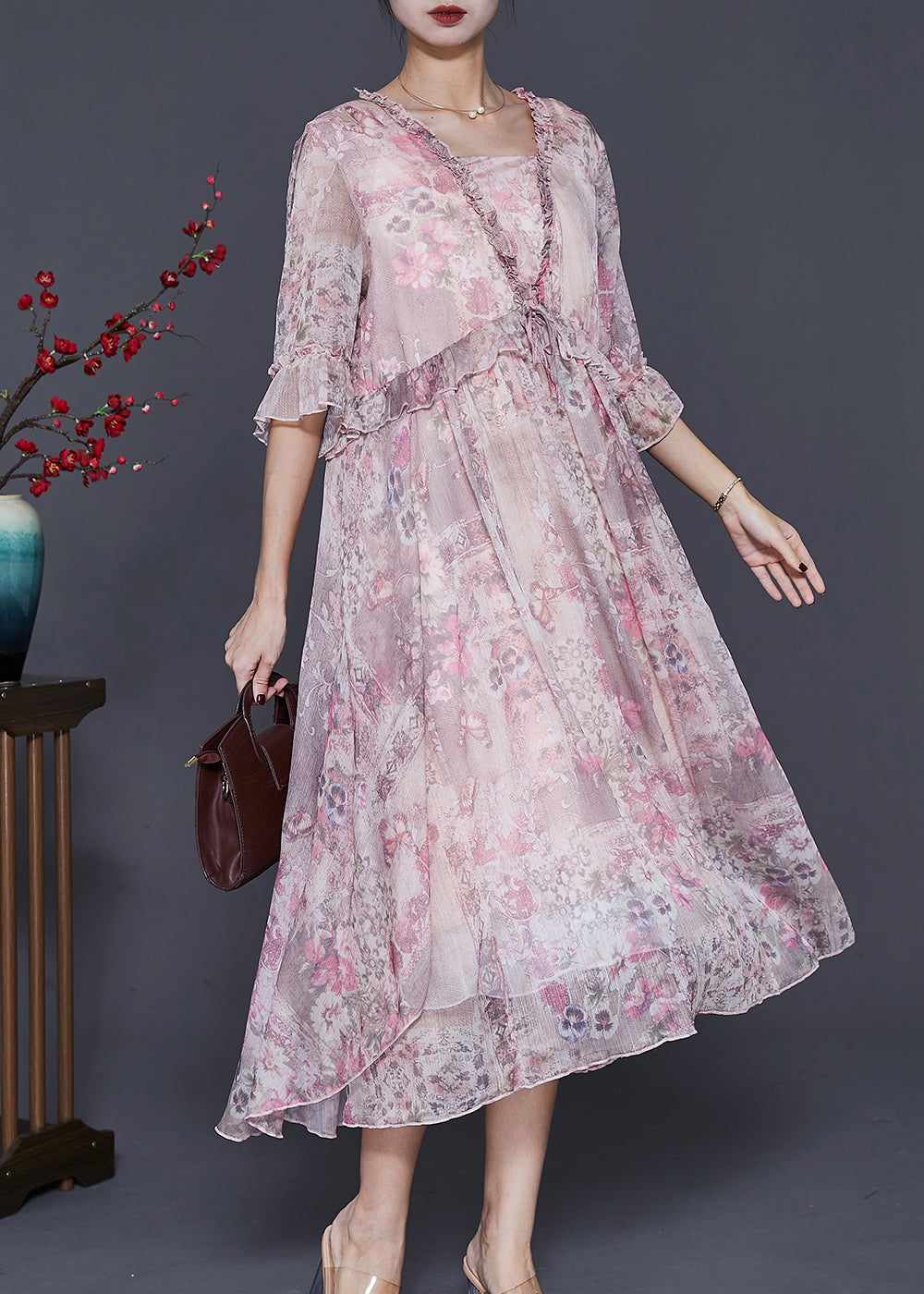 Beautifully Finished Dress in a Timeless Design
