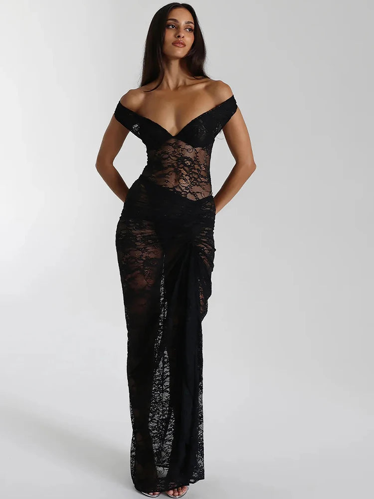 Beautifully Finished Dress in a Timeless Design