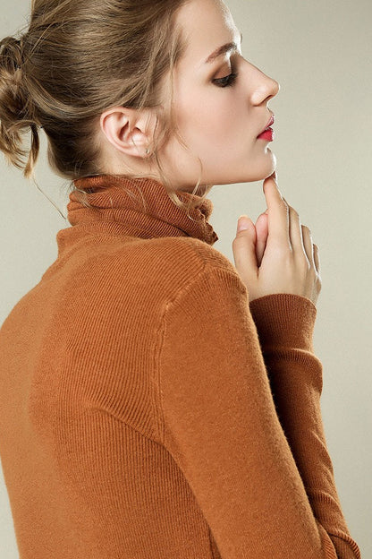 Well Tailored Top with a Graceful Silhouette