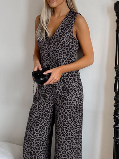 Vintage Inspired Pants with a Contemporary Edge
