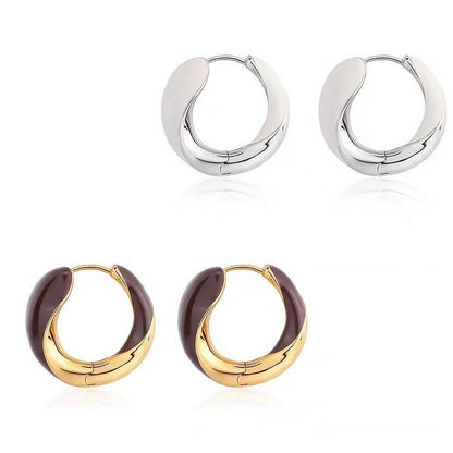 Effortlessly Elegant Garment with a Timeless Design