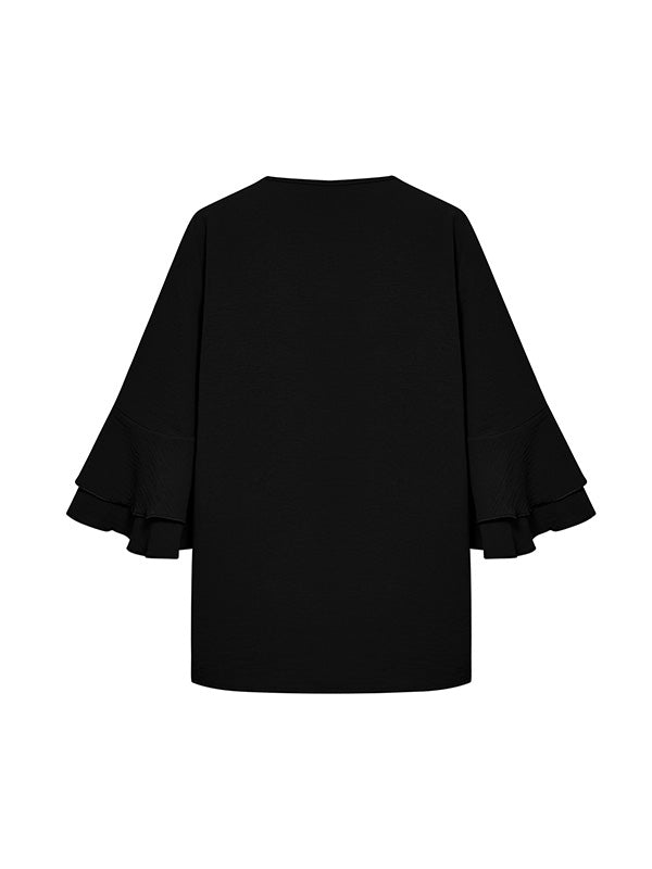 Beautifully Crafted T-Shirt in a Classic Style