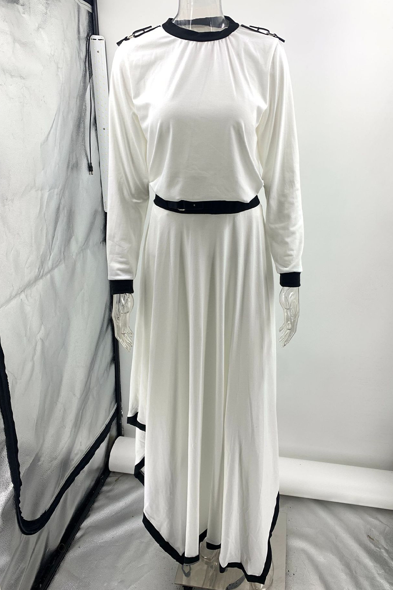 Sophisticated Garment with a Clean Classic Look