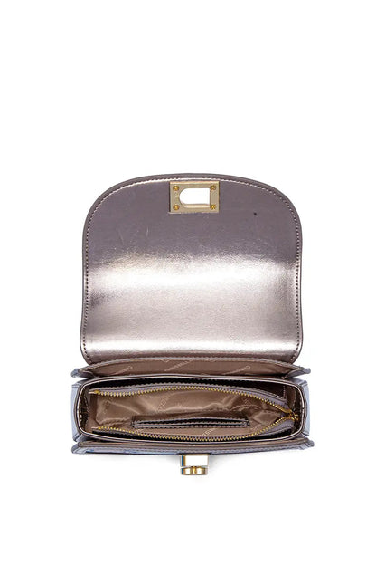 Beautifully Crafted Bag in a Classic Style