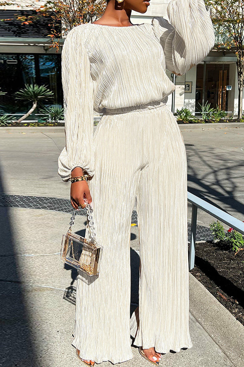 Well Tailored Garment with a Graceful Silhouette