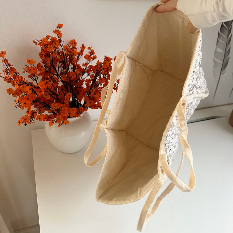 Elegantly Styled Bag for Everyday Wear