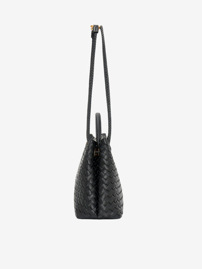 Beautifully Finished Bag in a Timeless Design