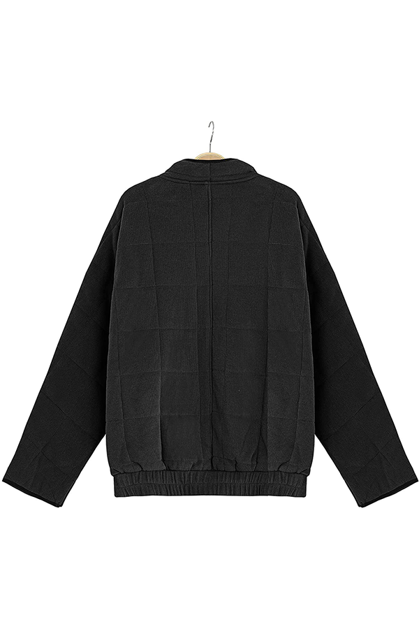 Effortlessly Elegant Garment with a Timeless Design