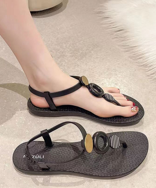 Well Tailored Sandals with a Graceful Silhouette