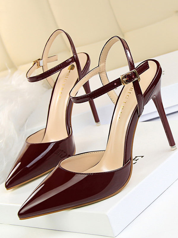 Elegantly Styled Sandals for Everyday Wear