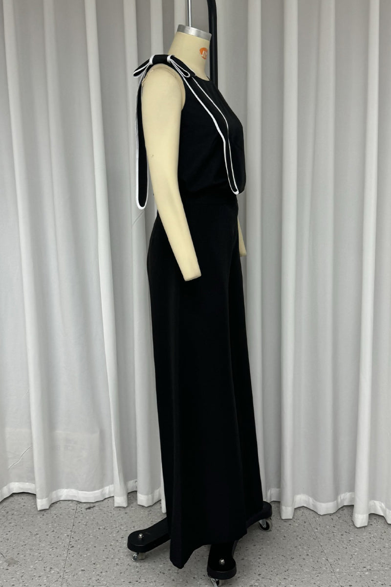 Effortlessly Elegant Garment with a Timeless Design