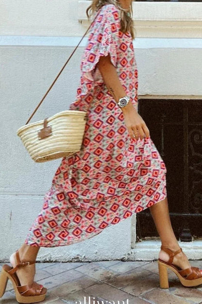 Effortlessly Elegant Dress with a Timeless Design