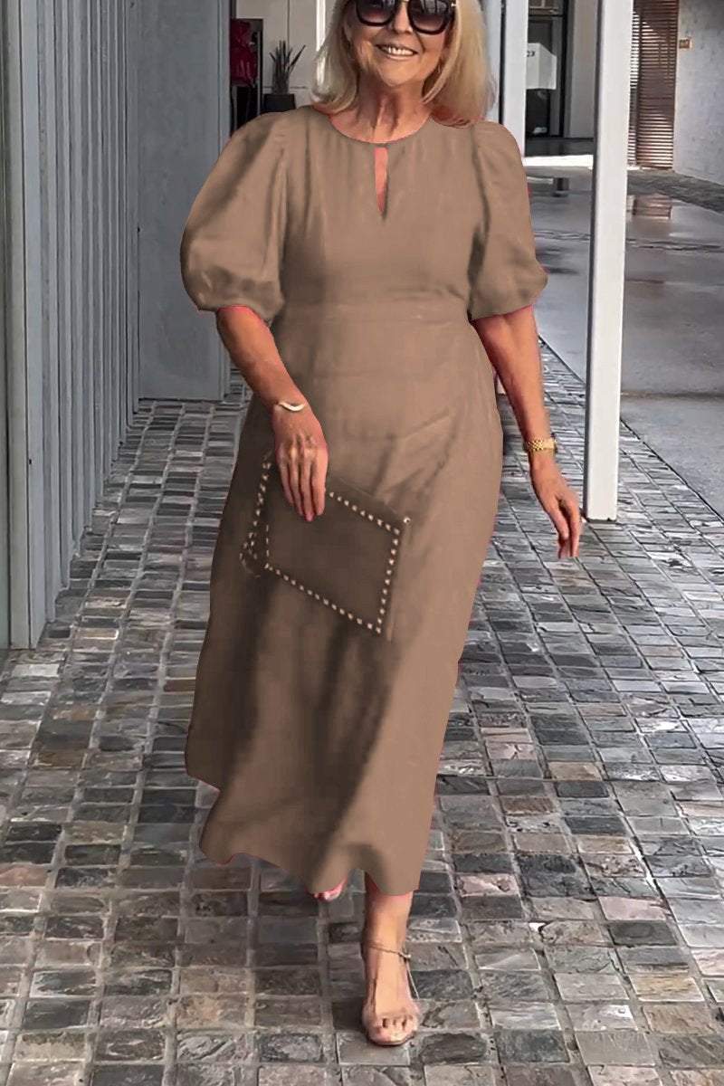 Beautifully Finished Dress in a Timeless Design