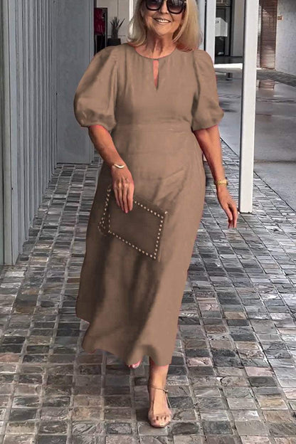 Beautifully Finished Dress in a Timeless Design