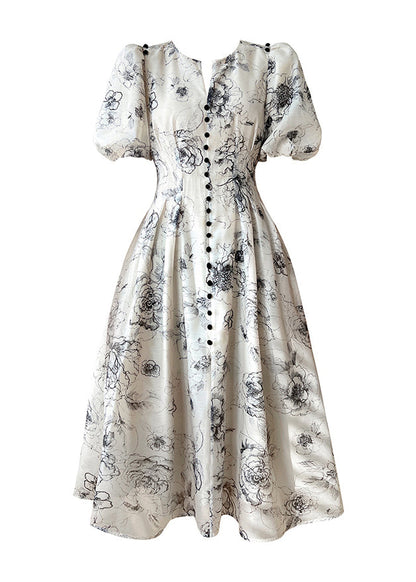 Beautifully Finished Dress in a Timeless Design