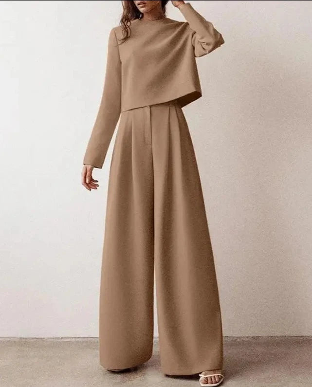 Sophisticated Garment with a Clean Classic Look