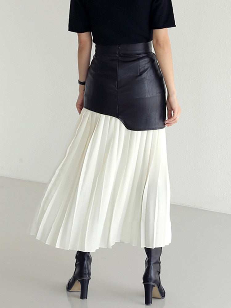 Effortlessly Elegant Garment with a Timeless Design