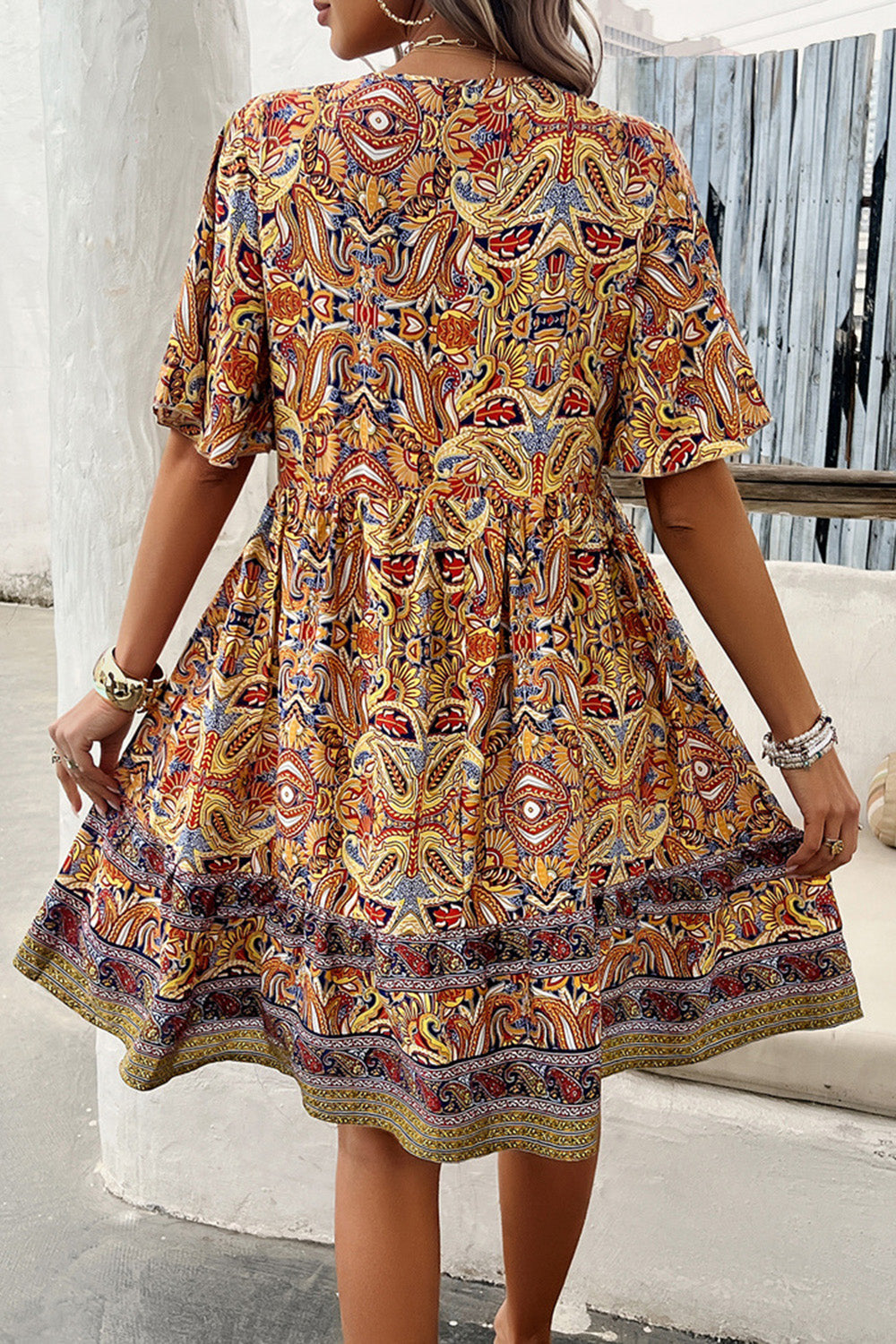 Classic Vintage & Enduringly Stylish Dress