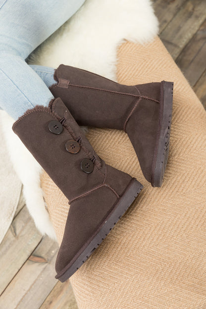 Sophisticated Boots with a Clean Classic Look