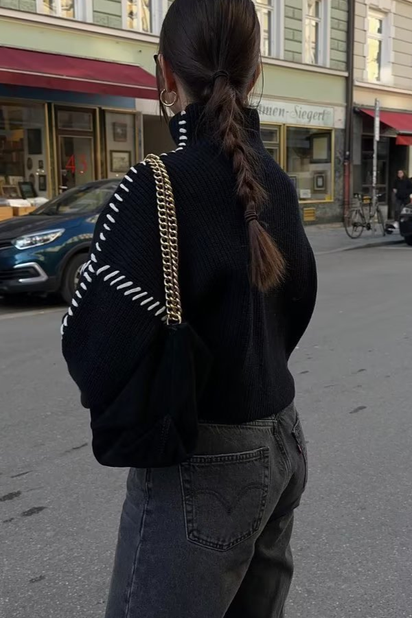 Classic Vintage Sweater with a Flattering Fit