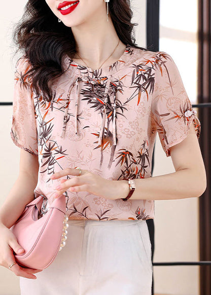 Effortlessly Elegant Top with a Timeless Design