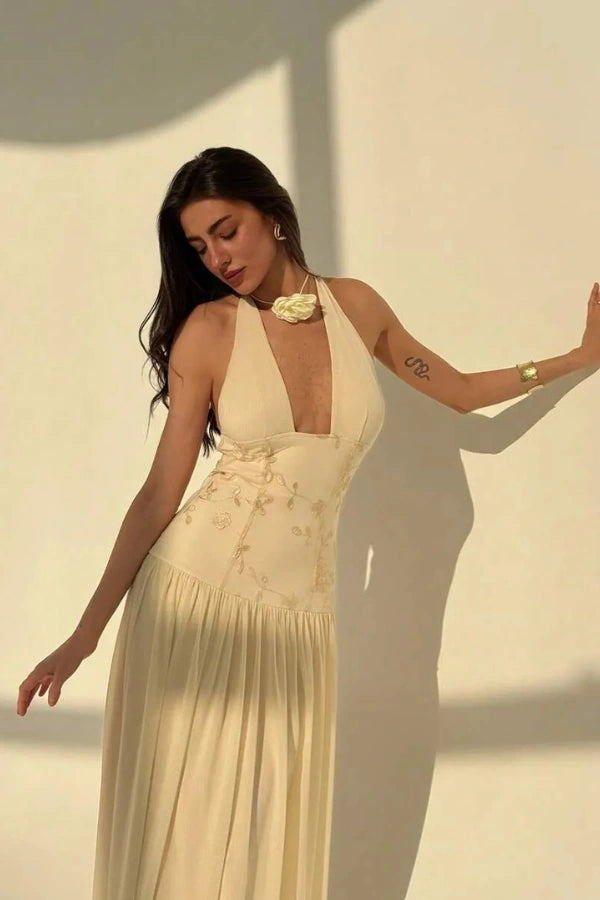 Gracefully Styled Garment for Any Occasion