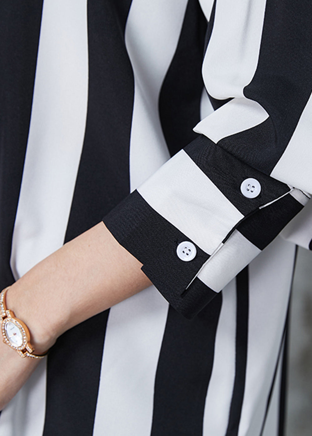 Gracefully Styled Shirt for Any Occasion