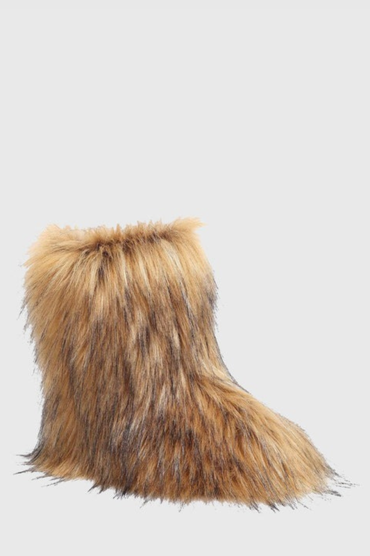 Classic Vintage Boots with a Flattering Fit