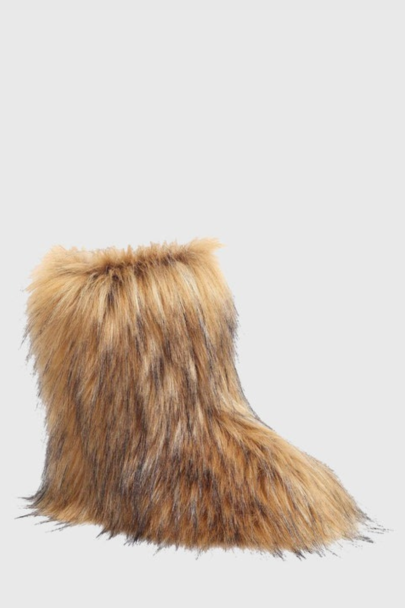 Classic Vintage Boots with a Flattering Fit