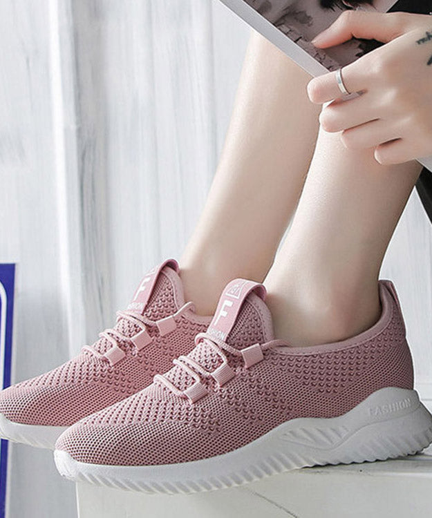 Well Tailored Shoes with a Graceful Silhouette