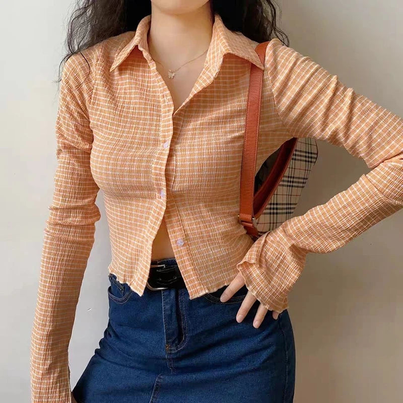 Well Tailored Blouse with a Graceful Silhouette
