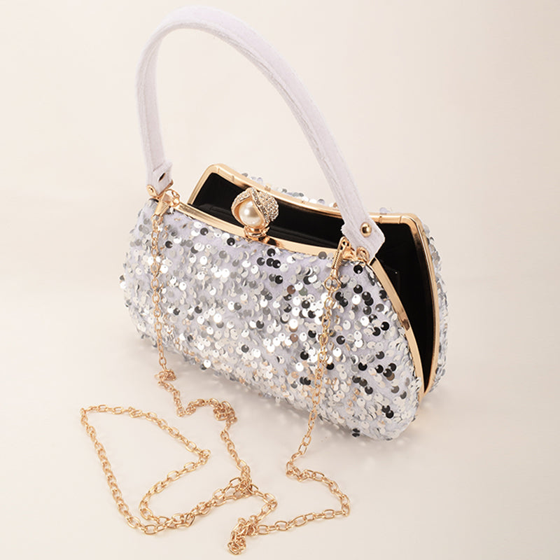 Beautifully Finished Bag in a Timeless Design