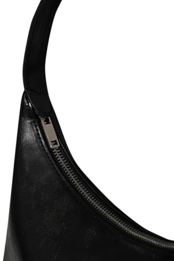 Effortlessly Elegant Bag with a Timeless Design