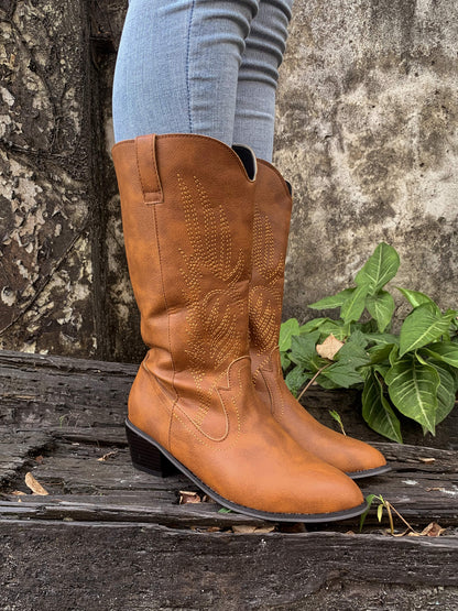 Gracefully Styled Boots for Any Occasion