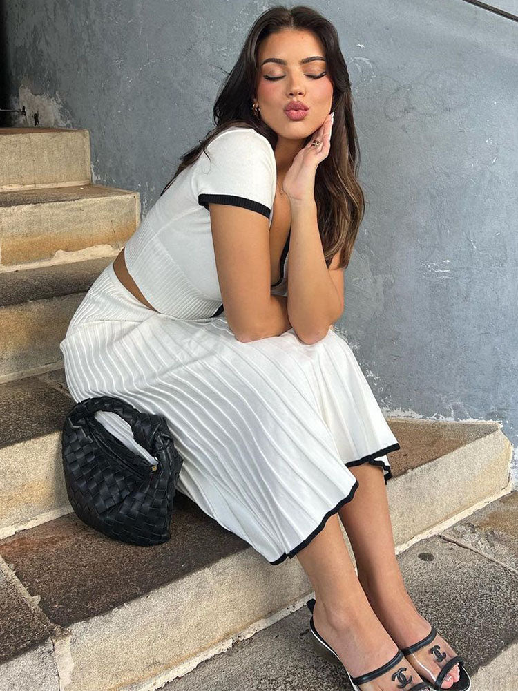 Classic Vintage & Enduringly Stylish Dress