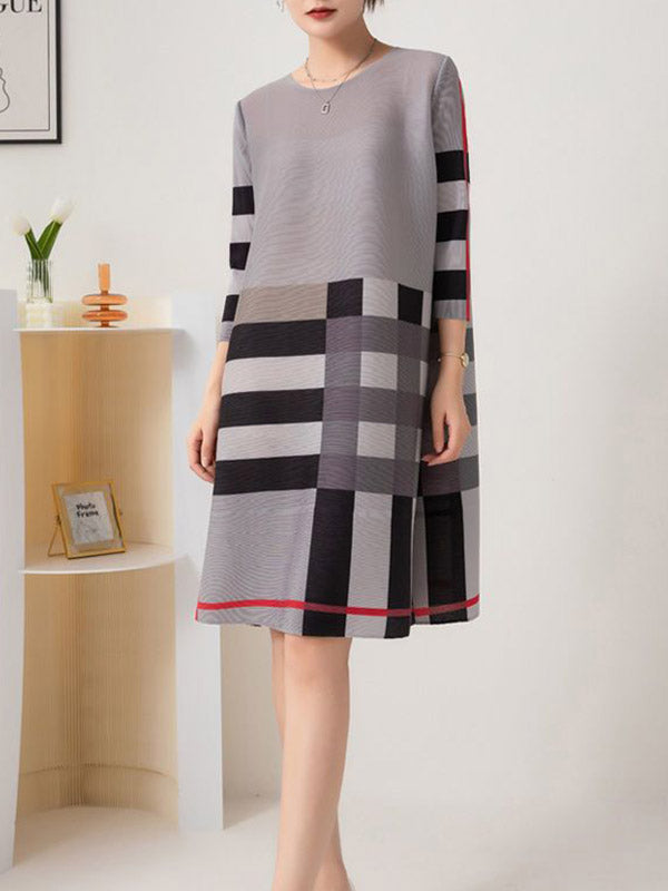 Well Tailored Dress with a Graceful Silhouette