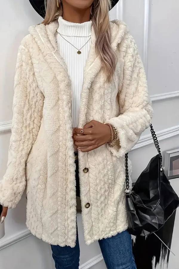 Well Tailored Coat with a Graceful Silhouette