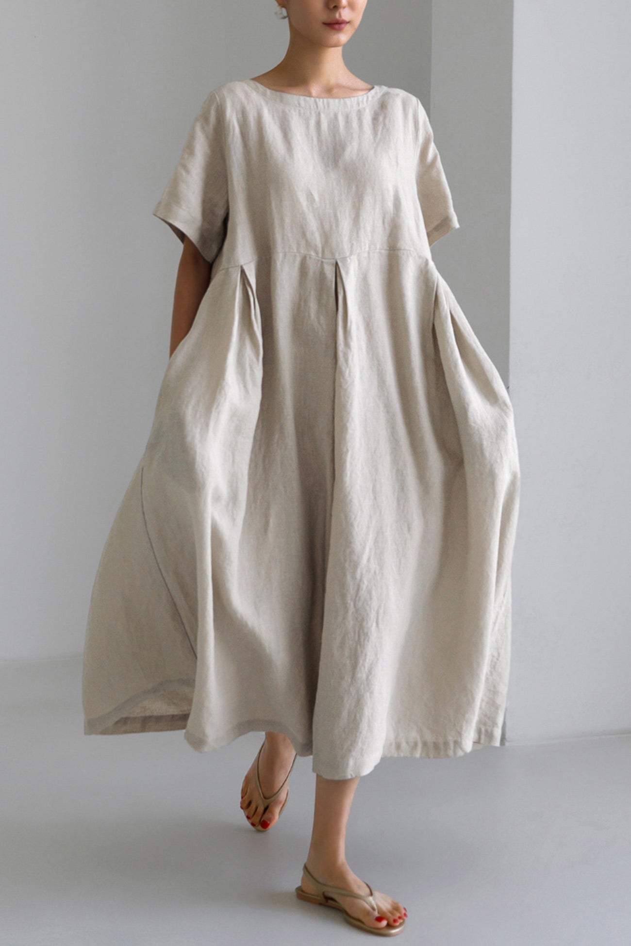 Well Tailored Dress with a Graceful Silhouette
