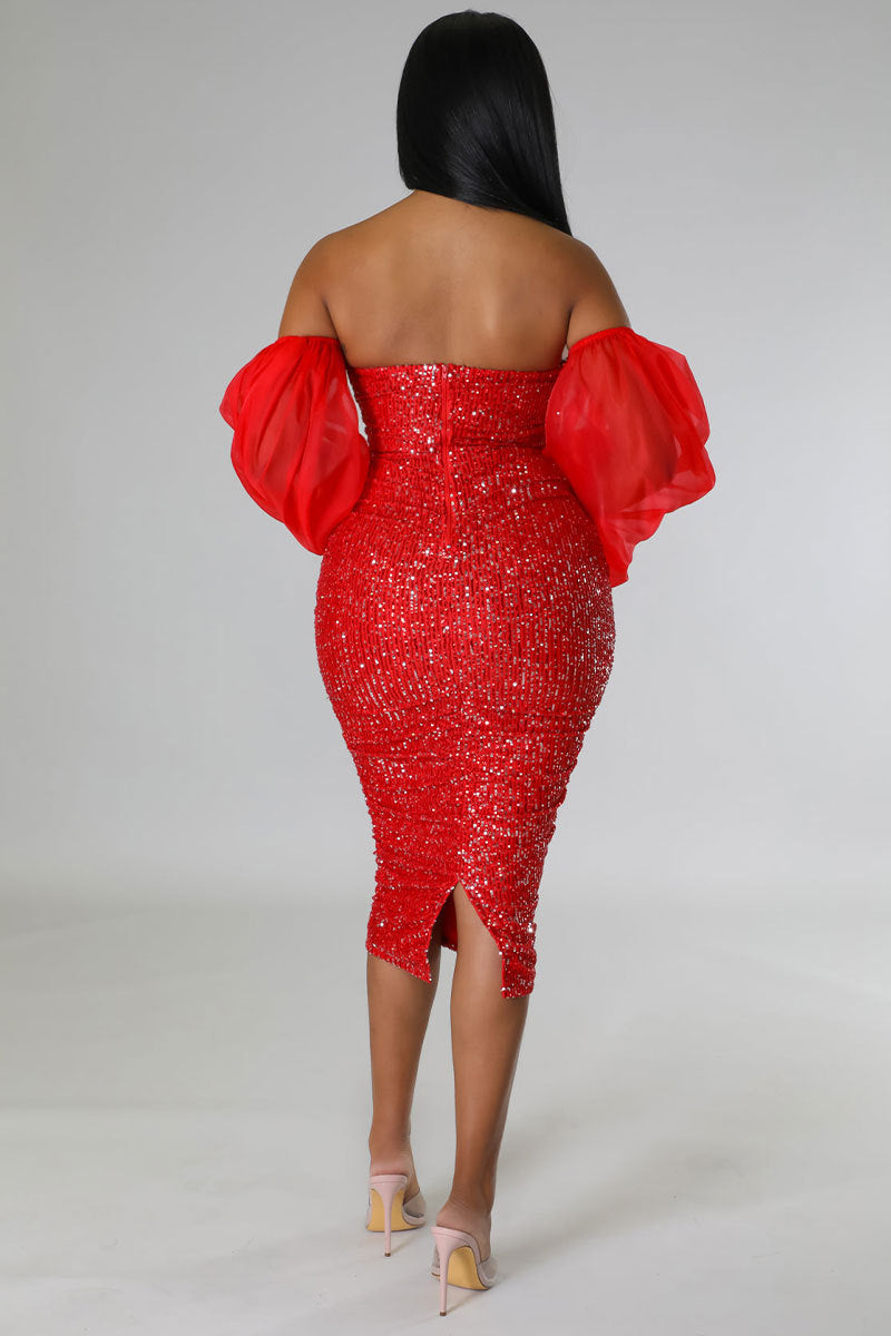Well Tailored Dress with a Graceful Silhouette
