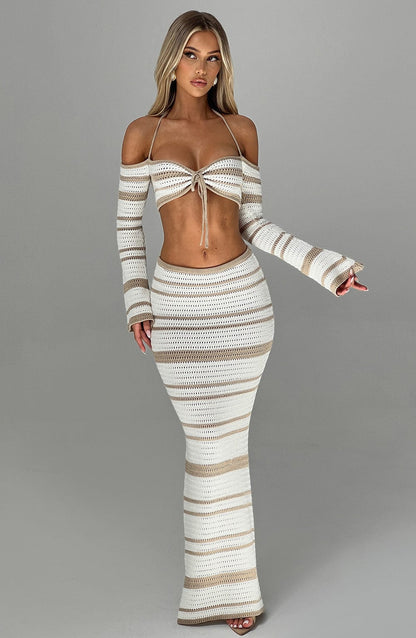 Beautifully Finished Garment in a Timeless Design