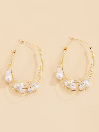 Effortlessly Elegant Garment with a Timeless Design