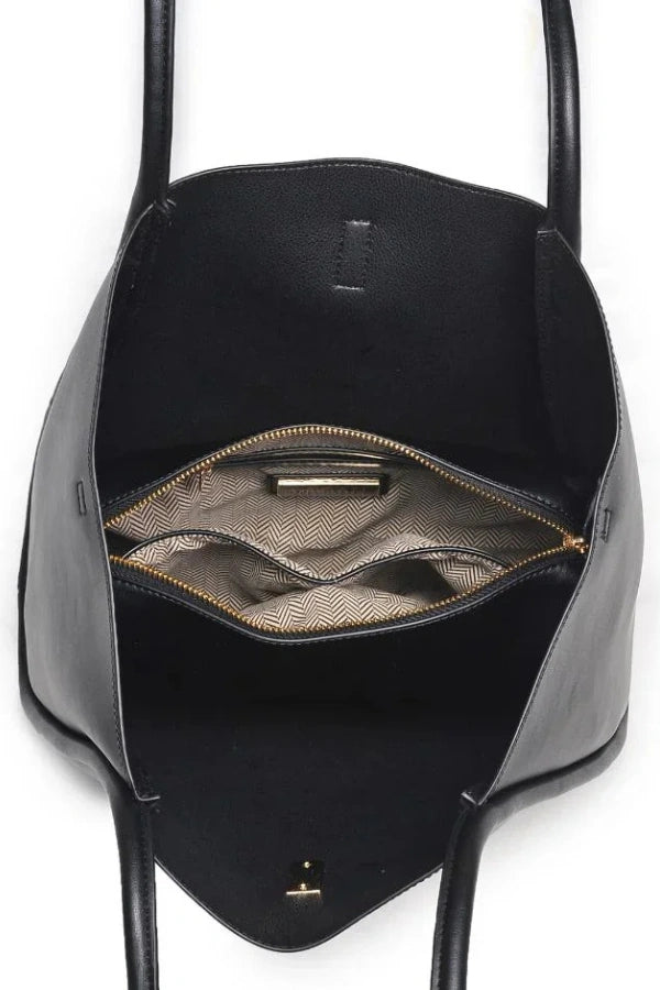 Elegantly Styled Bag for Everyday Wear
