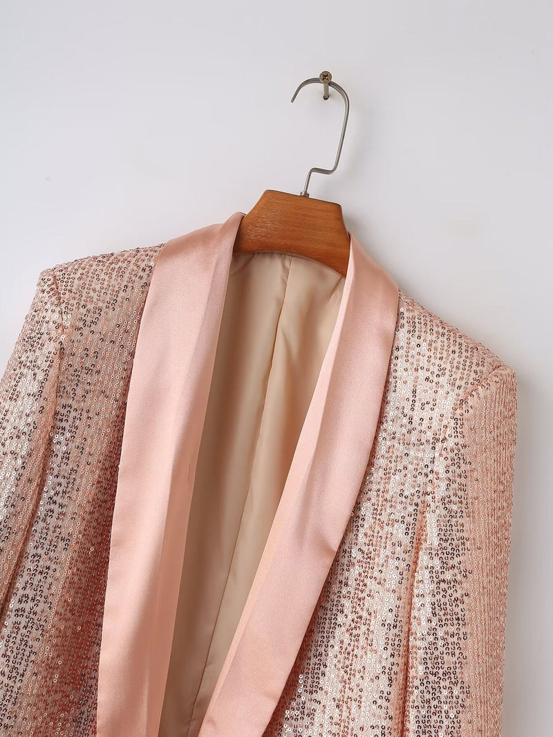 Well Tailored Garment with a Graceful Silhouette