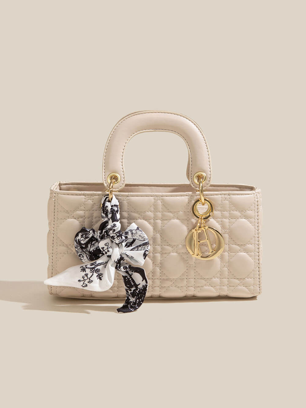 Classic Vintage Bag with a Flattering Fit