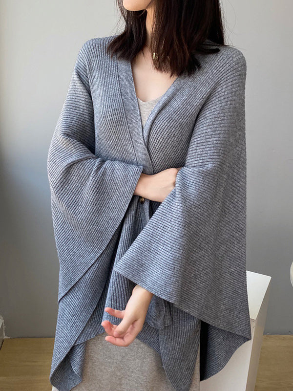 Well Tailored Cardigan with a Graceful Silhouette
